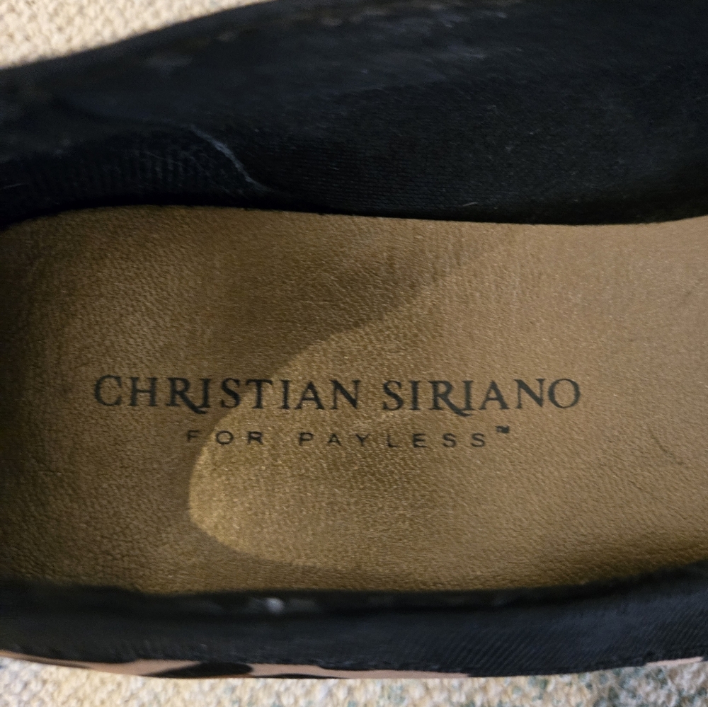 Christian Sirjano size 7 flat shoes - Picture 5 of 5